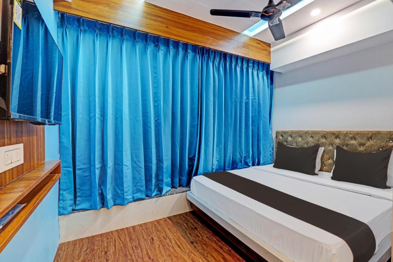 Collection O Hotel Swarg Surat Bagian luar foto