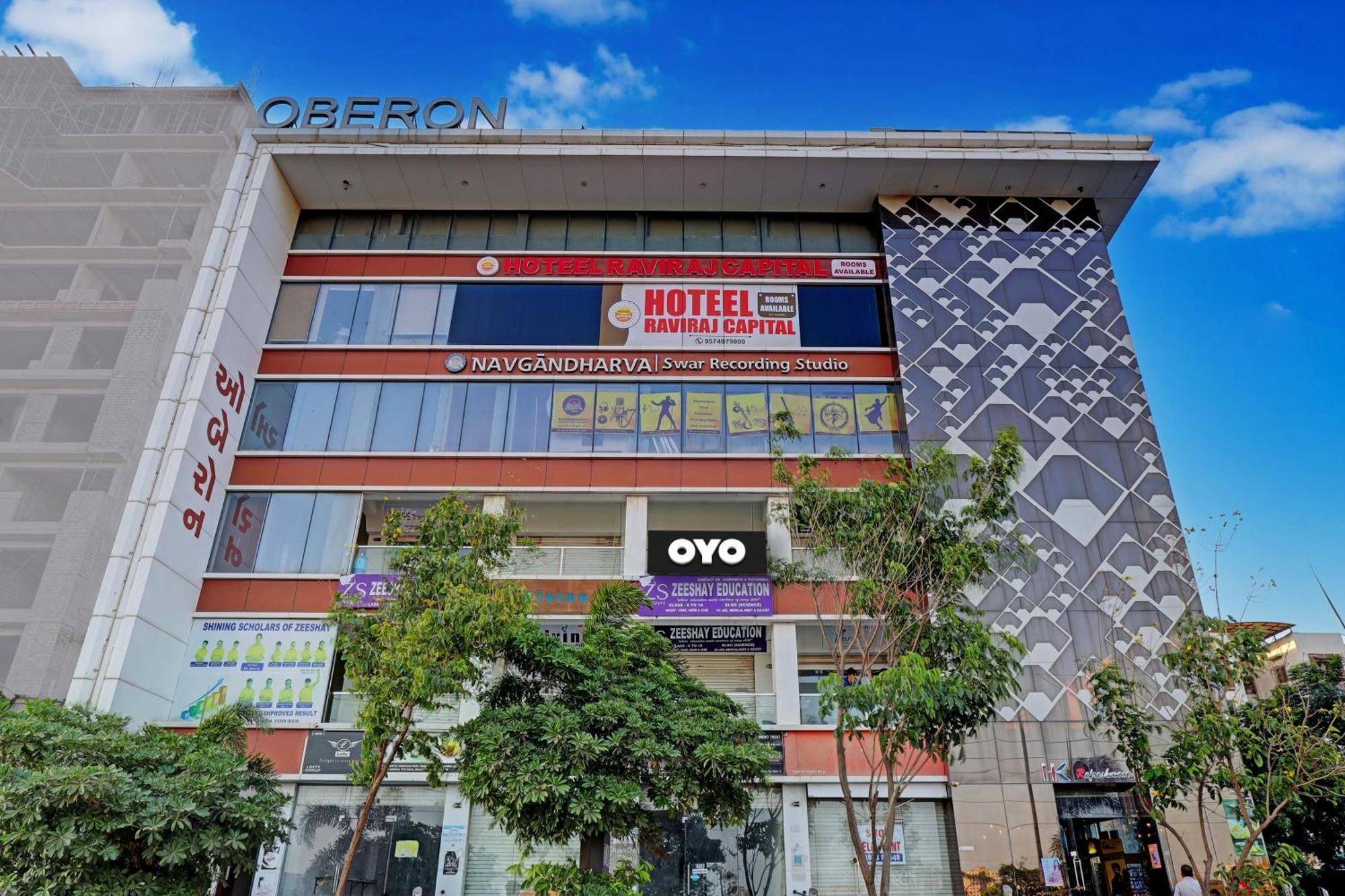Collection O Hotel Swarg Surat Bagian luar foto